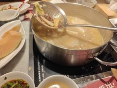 -尚尚仙·酸汤猪手·猪肚鸡火锅(华联万柳购物中心店)