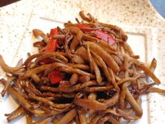 茶树菇炒猪颈肉-闻莺馆(柳浪闻莺店)