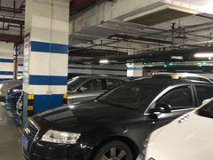 -百联中环购物广场-停车场