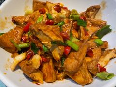 -昱龙大盆牛蛙馆(三兴街总店)