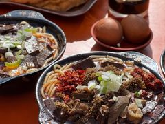 -伟伟羊杂馆