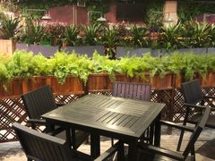 露天位-The Habit Burger Grill 哈比特汉堡(爱琴海店)