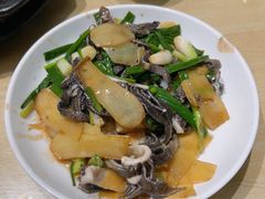 姜葱炒牛柏叶-东山茶寮(新安店)