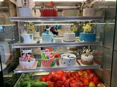 -焙丽拾光(麦凯乐直营店)