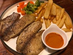 烤鱼拼盘-FABIO’S费比欧披萨餐厅