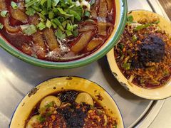 -拈签一笑黄牛肉辣卤串串