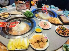 -山河屯铁锅炖·非遗东北菜(南山店)