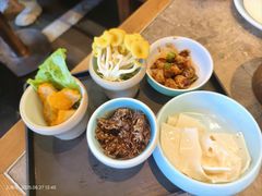 -亚马逊蒸汽活海鲜自助(LCM置汇旭辉广场店)