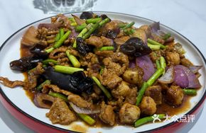 Crispy Pork with Flower Buns