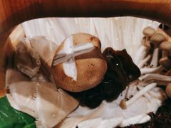 菌菇拼盘-掂档潮汕牛肉火锅(沈阳万象城店)