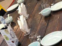 餐具摆设-盒马渔市餐厅