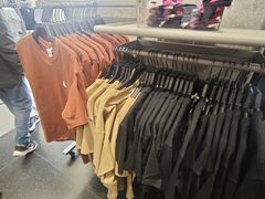-NIKE上海青浦换季优惠店
