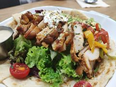 照烧鸡肉配牛油果拉法沙拉-HELLO 27 意面·沙拉·帕尼尼