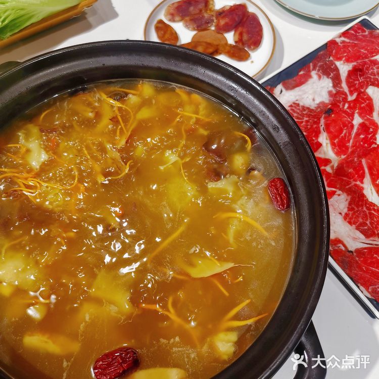 鲜掉眉毛的云南菌子火锅，在西安就可以吃到