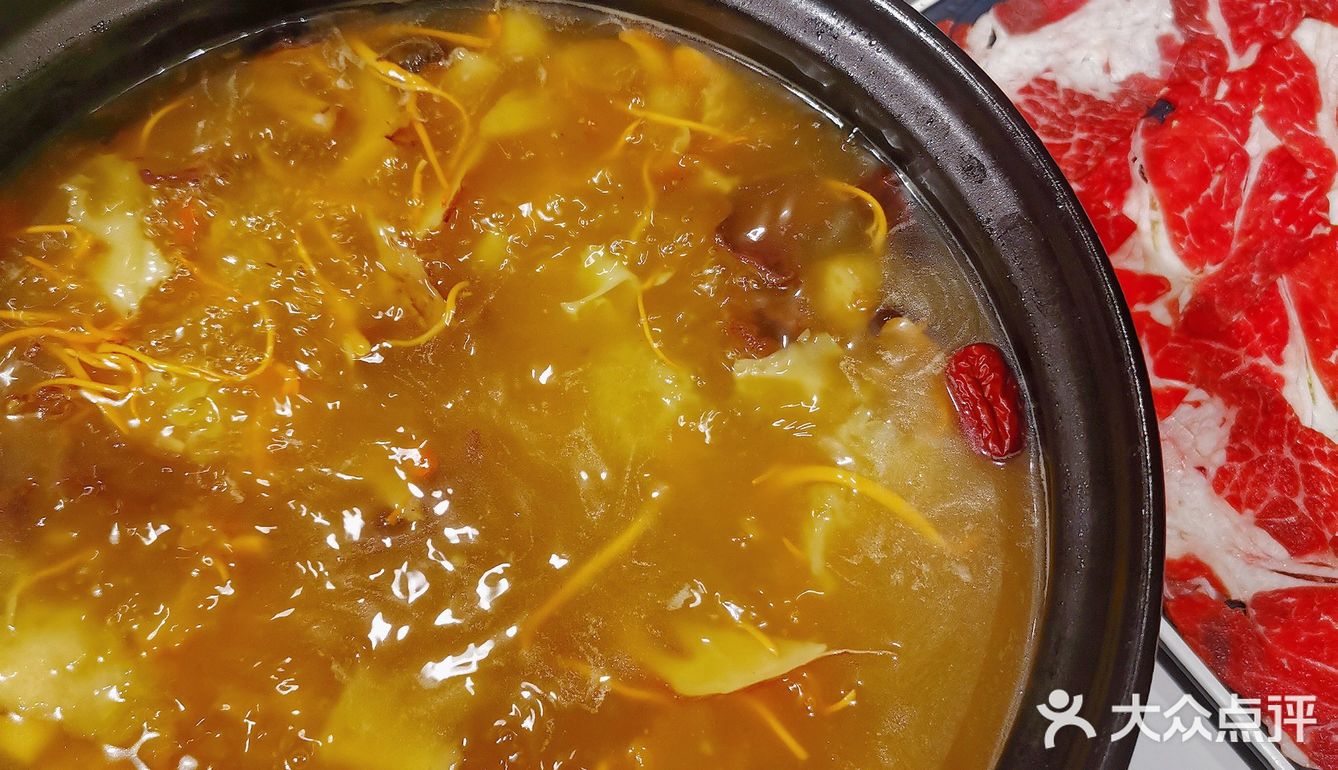 鲜掉眉毛的云南菌子火锅，在西安就可以吃到