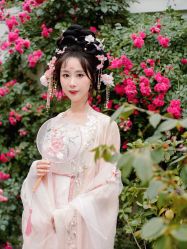 -一揽芳华汉服旗袍体验馆(拙政园店)