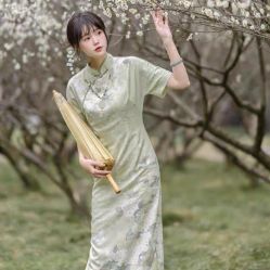-租旗袍租礼服馆