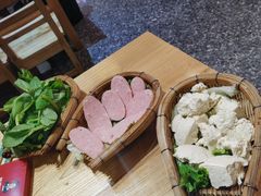 -阿婆情腊排骨火锅(金虹路店)