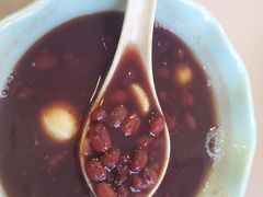 莲子红豆羹-咬不得高祖生煎·简餐(高银街店)