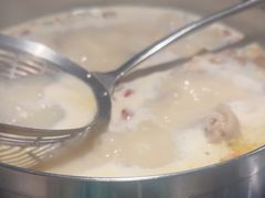 -尚尚仙·酸汤猪手·猪肚鸡火锅(华联万柳购物中心店)