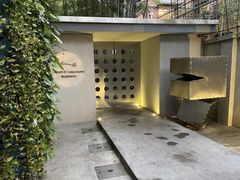 -穹六人间 people 6(岳阳路店)