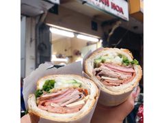-Bánh Mì Huynh Hoa