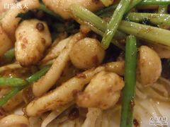 鹅肝酱爆白玉菇-金百万烤鸭店(马甸店)