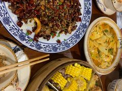 -黄桷树曹家私房菜(江与城店)