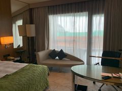 豪华大床房-上海滴水湖皇冠假日酒店