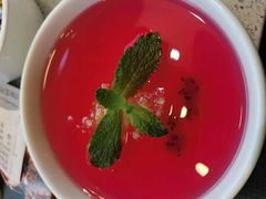 鲜火龙果冰粉-老佛爷铜炉蛙锅(海岸城店)