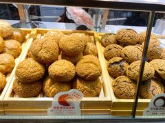 酥皮香草泡芙-西树泡芙(湖滨银泰in77B区店)