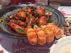 -肥肥虾庄·金牌油焖大虾(汉街SKP店)