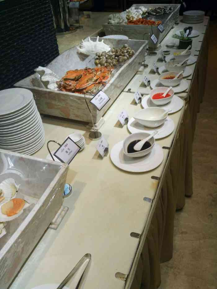 名悦荟自助餐厅(星辉中路店)-"这次是快圣诞去的,餐厅布置得很温馨