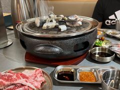 -围炉肉舍•炭烤活鳗•丹东海鲜烤肉(步行街店)