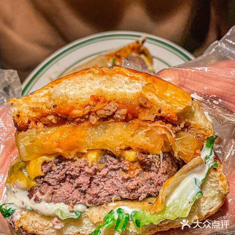 这也是哈尔滨能吃到的🍔巨巨巨无霸