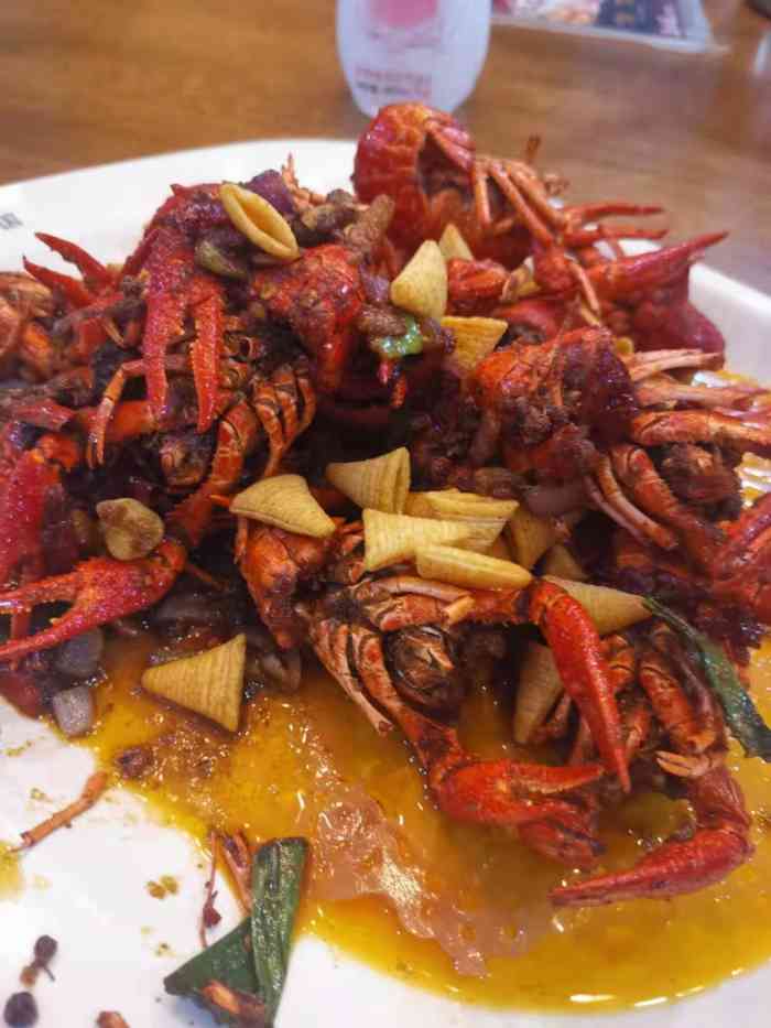 朱小乐龙虾馆(城阳家佳源店)-"团购的套餐 [薄荷]环境:有两层,上下.