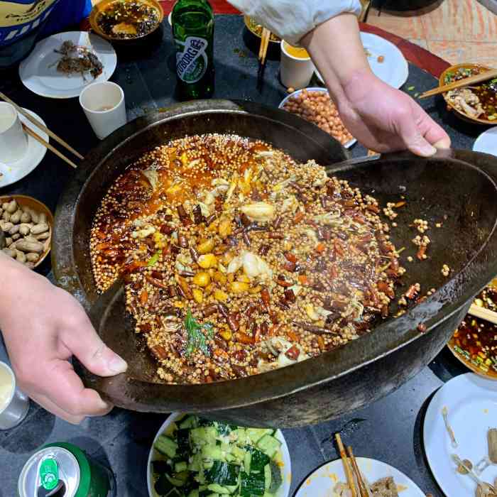 百盛怪味鱼-"石油路路上开得久的一家店店,人气比较高.