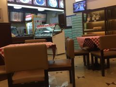 -红宝石·鲜奶小方·海派西点房(南丹店)