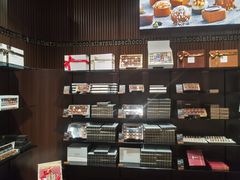 -Laderach 莱德拉(上海环贸iapm店)