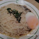 在大众点评上选择了一个双人套餐！两个女生可以吃的很饱！