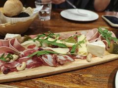 -1886德国汽车餐厅(外滩十六铺码头店)