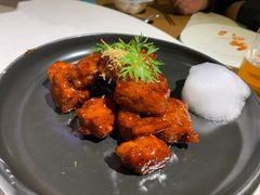红酒泡沫牛仔粒-荟廷·晶萃(陆家嘴尚悦湾店)