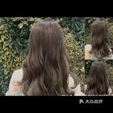 灰棕色，超级显白低调又高级的发色