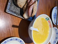 -老天桥酱肉烧饼夹肘子(天桥店)