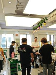 -镁连社·美联社