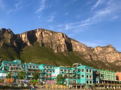 -百里峡七彩艺术小镇