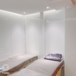 -LESSMORE科技头皮理容中心