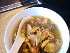 -菌海森林·非遗野生菌火锅(西山区滇池路摩根道店)