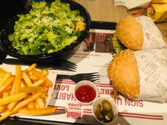 -The Habit Burger Grill 哈比特汉堡(复兴soho店)