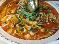 -魏铭鱼头捞饭(晋阳路店)